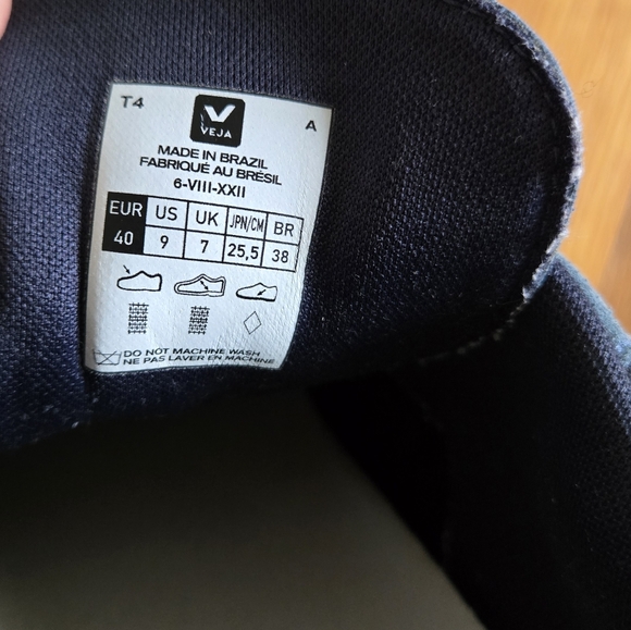 Veja Navy and Cream Women's Sneakers - Picture 7 of 12